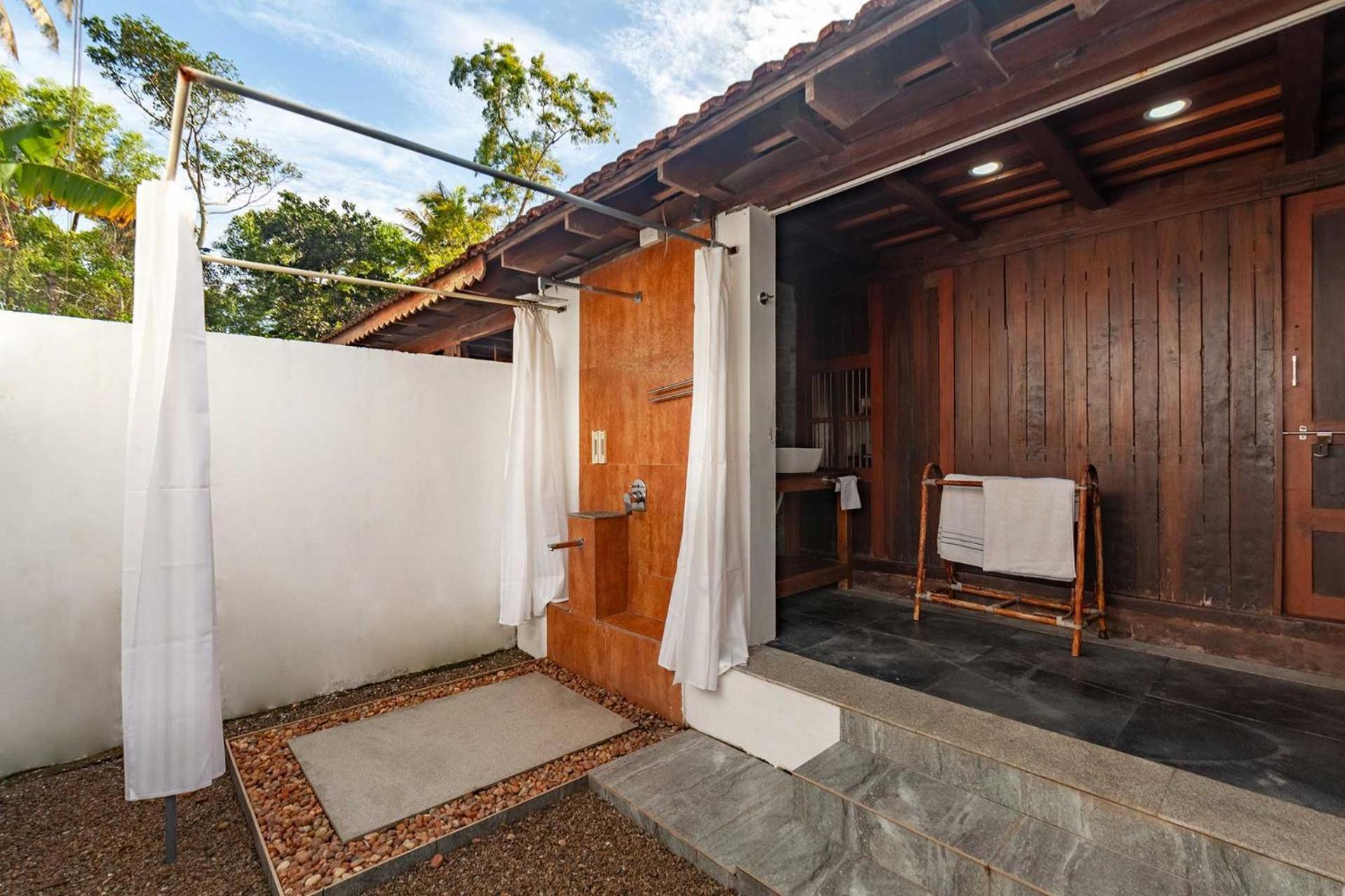 Deshadan'S Tarangi Beach Villas,Marari Марарикулам Екстериор снимка